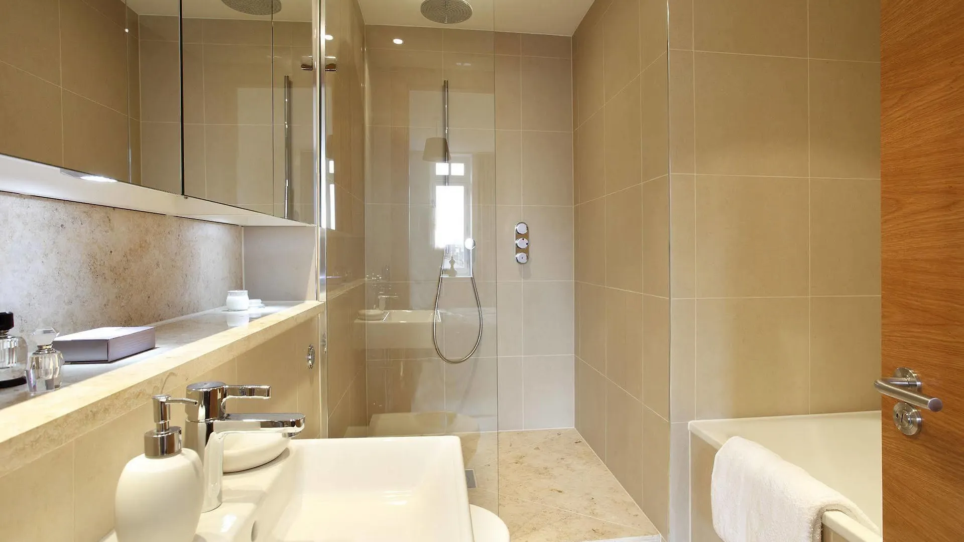 Saco Tower Hill - Lehman Street Apartment Richmond   Richmond (Greater London)